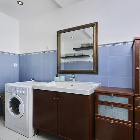 Iriska Guest house