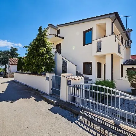 Iriska 3* Novigrad (Istria)