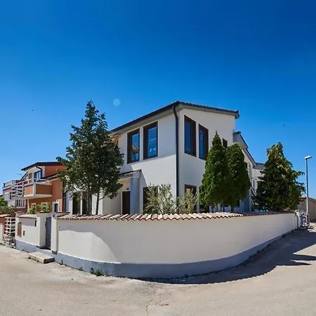 Guest house Iriska 3*